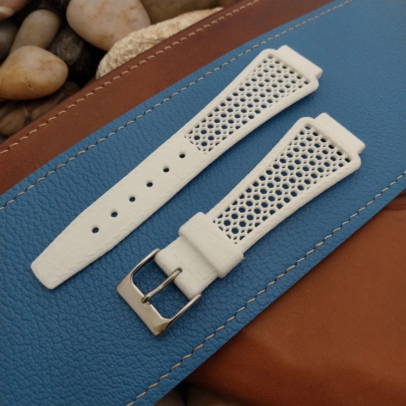 1970s Vintage 18mm Rally White Diver Swiss Golay Playa Unused Flared Watch Band