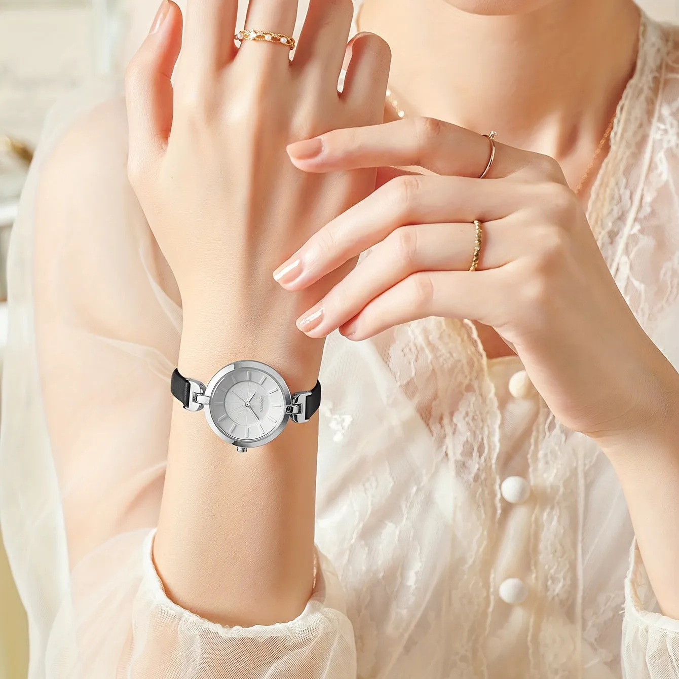 Elegant Womens Quartz Watch with PU Leather Strap