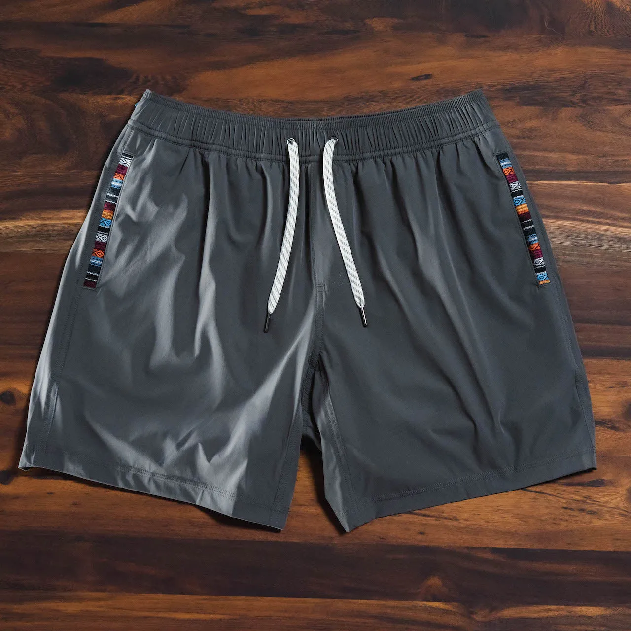 Flow Short (Athletic) - Charcoal 5.5" & 7" - Linerless