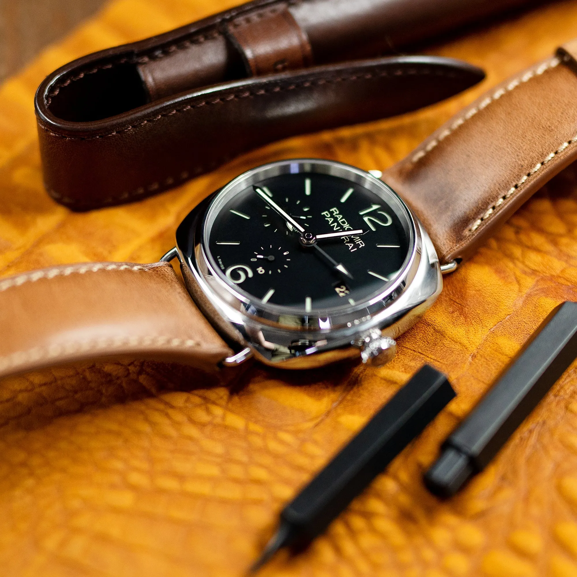 Pam Collection, Vintage Brown Horween Chromexcel Leather Watch Strap for Panerai, Beige Stitching